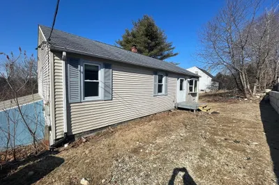 35 Ellis Rd 1