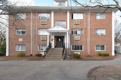 150 2nd St #209 1