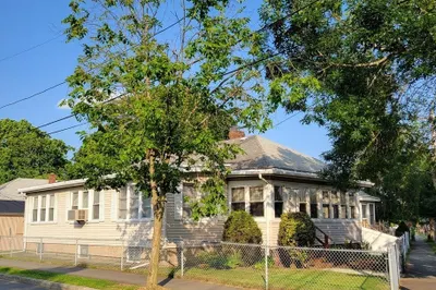 24 Curtis Ave