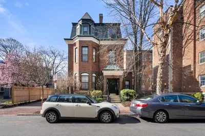 23 Chauncy Street #5
