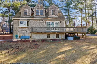7 Ladd Ave 1