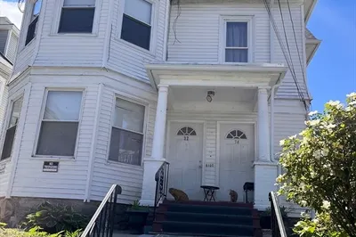 32 Avon St #3 1