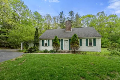 35 Chapin Rd