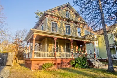 115 Thompson St