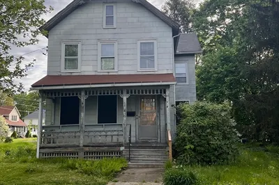 348 Elm St