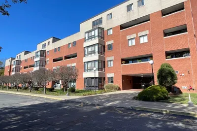 96 Old Colony Ave #453 1