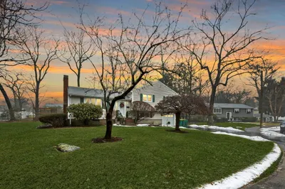 43 Westover Pkwy