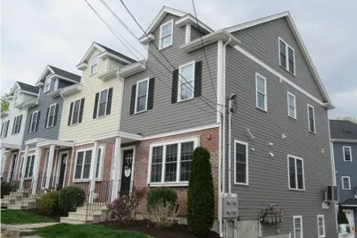 176 Main Street #1 1