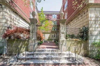 4 Washington Ave #18