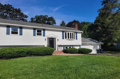 16 Stoneybrook Rd