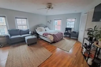 21 Moon Street #11 1