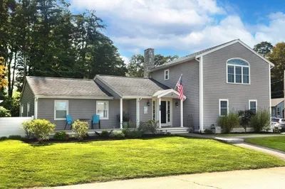 5 Bartlett Drive 1