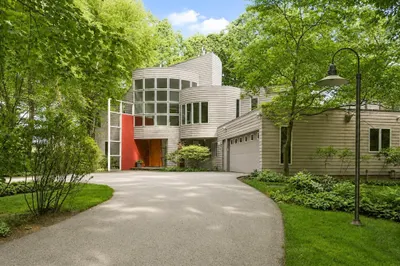 389 River Rd 1