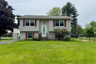 2 Hazelhurst Ave 1
