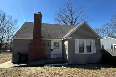 218 Summer St 1