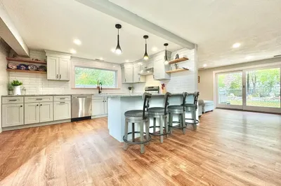 31 N Belgian Rd