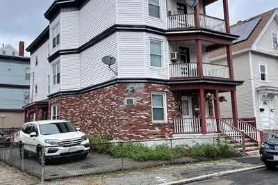 21 Willoughby Street #2 1