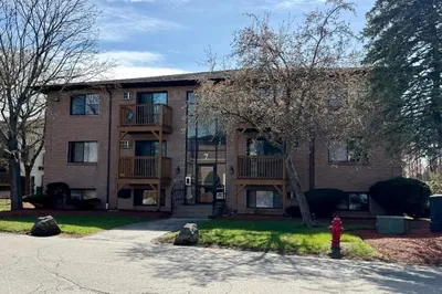 7 Lancelot Court #8 1