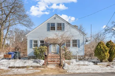67 Glennon Ave 1