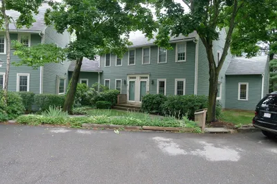 89 Brookdale #89