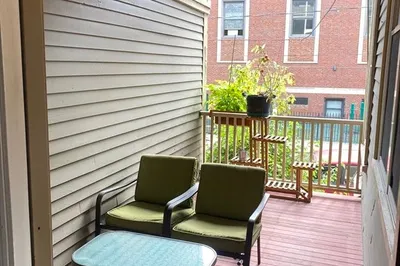 1 Fayette St #1