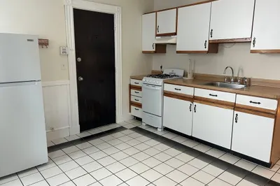 18 Reed Ave #1-1