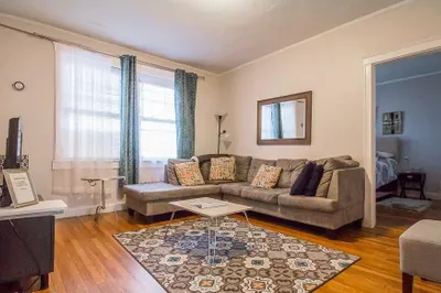 187 Kent St #3