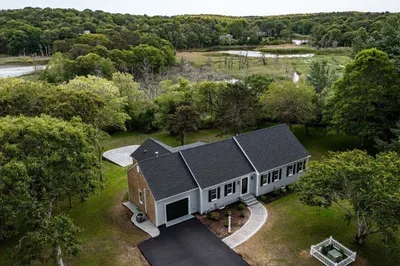 5 Locust Grove Rd 1