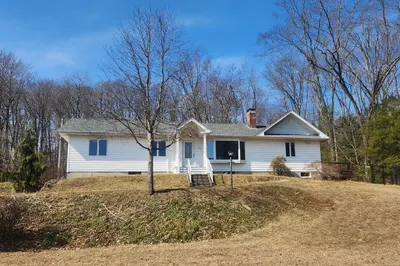 176 Granville Rd 1