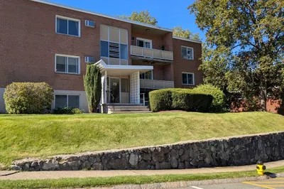73 Lionel Ave #F