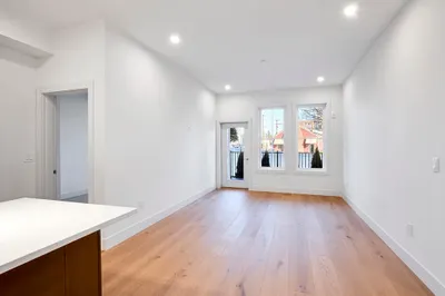 105 Sea Street #103 1