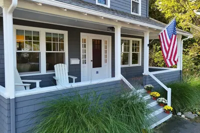 57 Cottage St