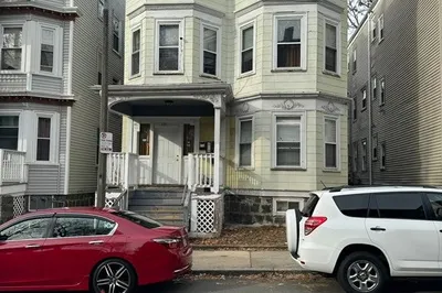 133 Harold St #1
