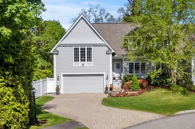 9 Chatham Cir #9 1