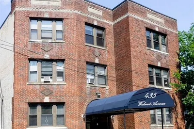 435 Walnut Ave #2