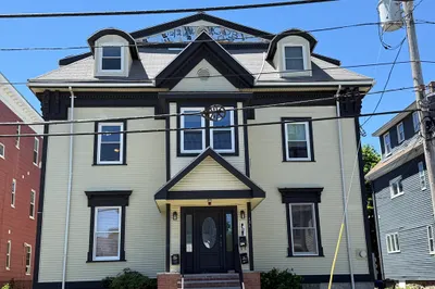 131 Laurel St #C 1