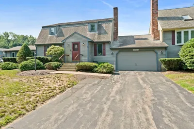 205 Comfort St #205 1