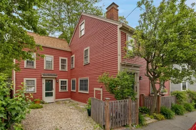 16 Pine St