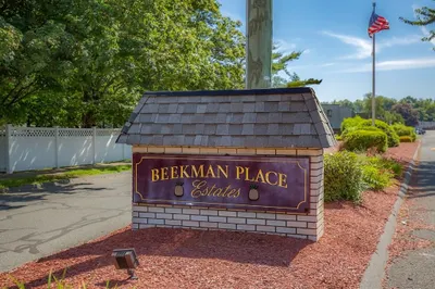 106 Beekman Dr #106 1