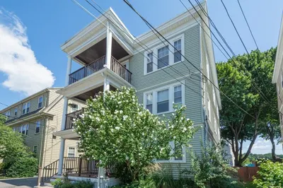 9 Hastings St #2