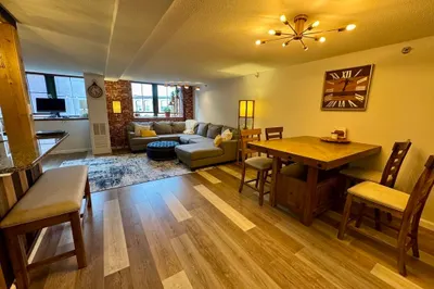 200 Market St #403 1