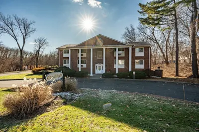 74 Barrett St #304