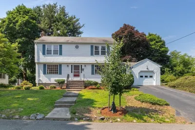 29 Hathaway Circle