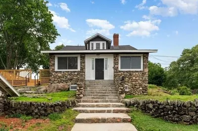 93 Crescent Hill Ave 1