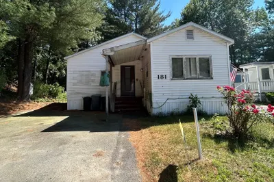 181 Lakeview Street 1