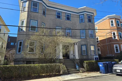 8-10 Chatham St #1