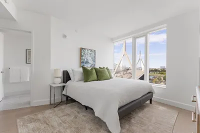 100 Lovejoy Wharf #14E