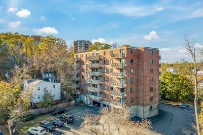 10 Main St #602 1