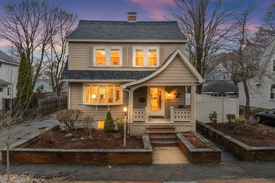 24 Smith Ave