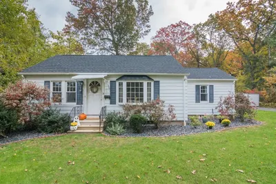 21 Gates Ave 1